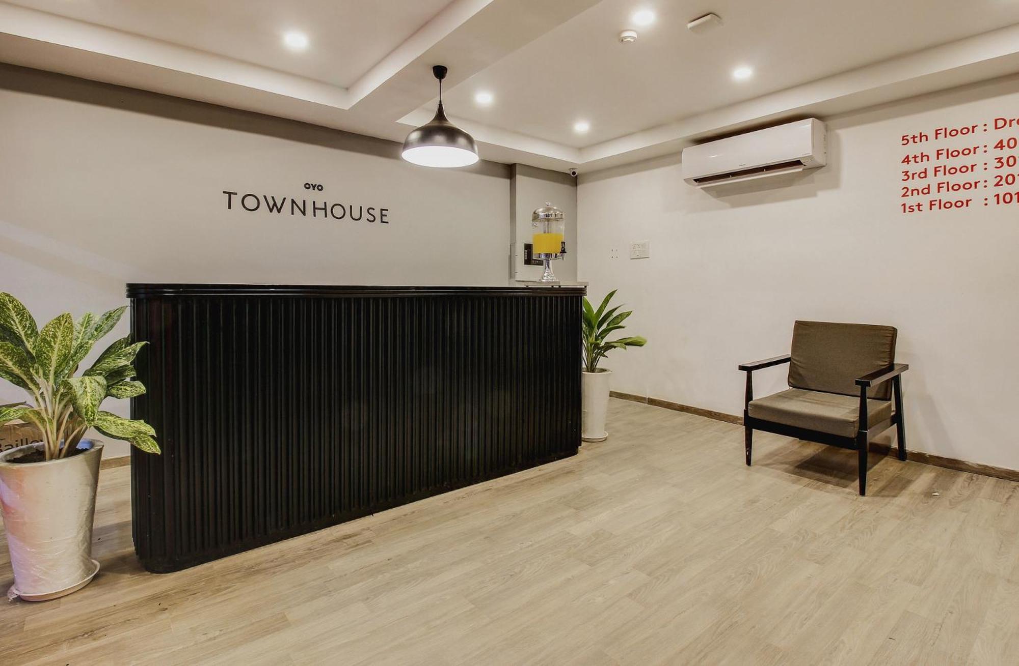 Hotel Super Townhouse 359 Begumpet Near