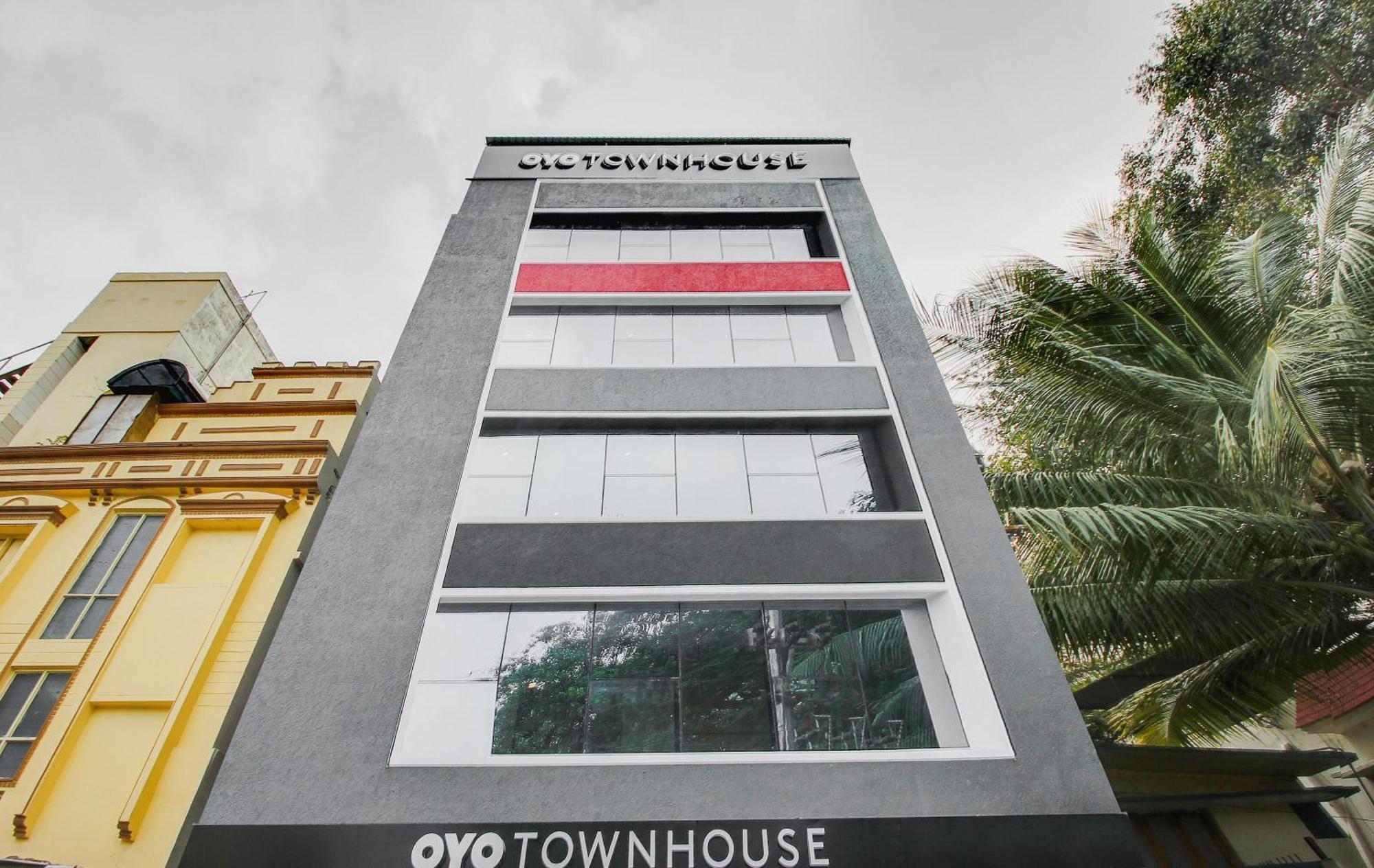 Hotel Super Townhouse 359 Begumpet Near 4*
